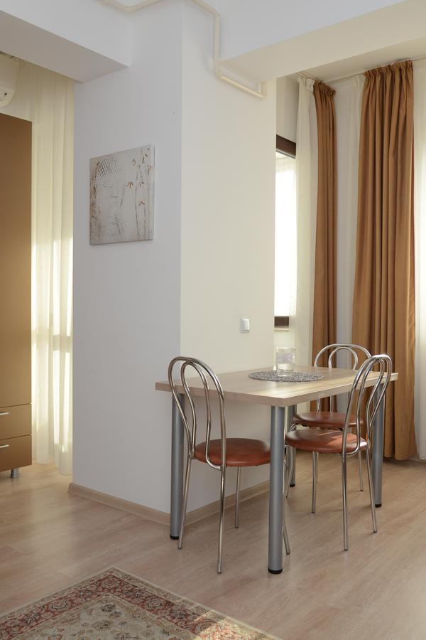 Cozy Apartments - City Center Iasi Esterno foto