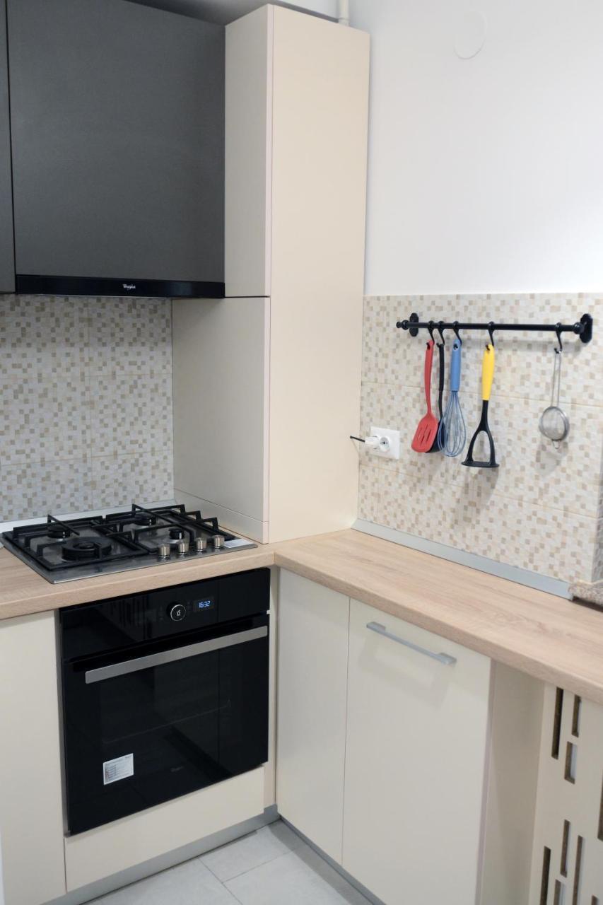 Cozy Apartments - City Center Iasi Esterno foto